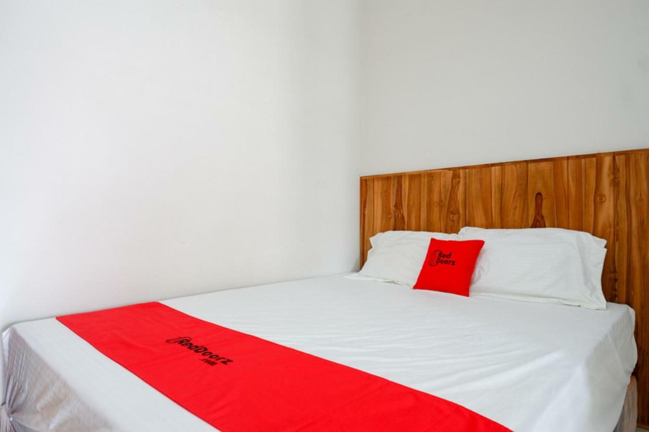 Reddoorz Plus Syariah Near Stasiun Tegal 2 Εξωτερικό φωτογραφία